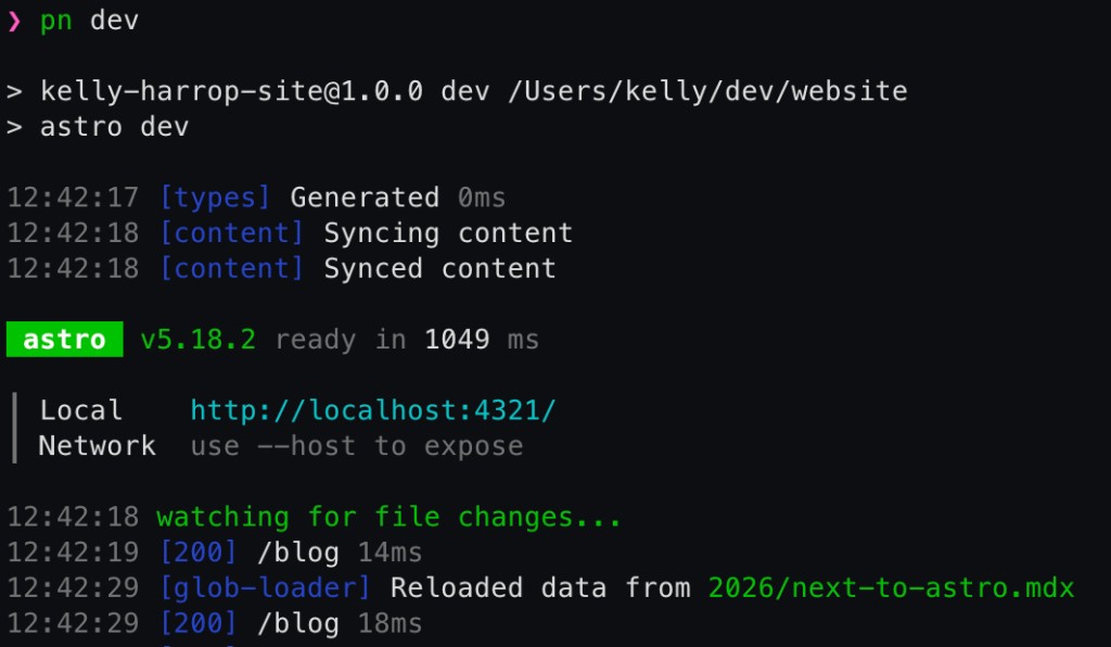 Terminal running pnpm dev with Astro v5.18.2 serving the site at localhost:4321